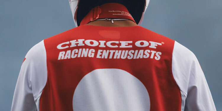 Team Ikuzawa x 100Percent®, quand la précision japonaise rencontre l’esprit californien